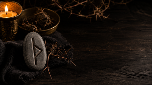 Thurisaz rune meaning guide hero image