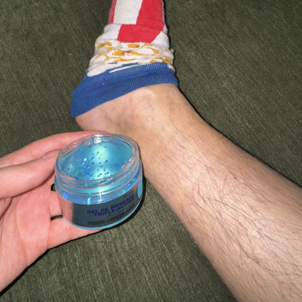 Moveno Triple-Action Massage Gel jar product photo